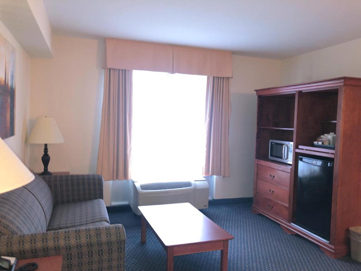 Days By Wyndham Centre St By The Falls Hotel 3*